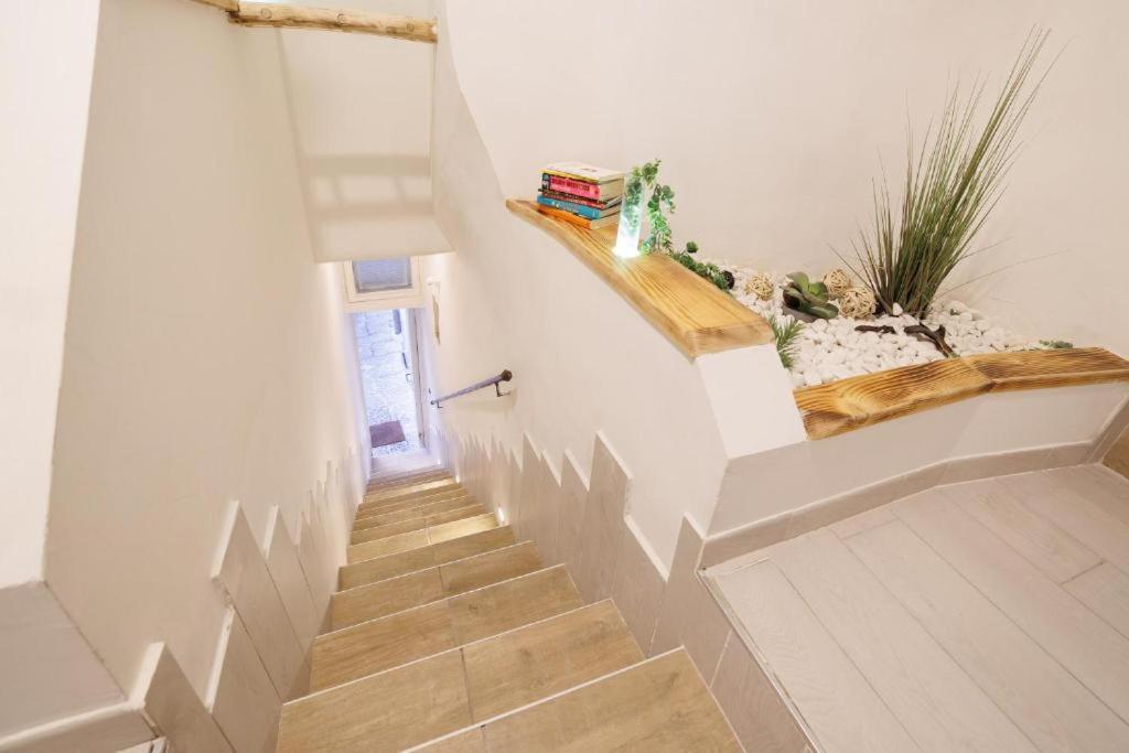 Legnosuites 3 Rooms 3 Bathrooms Group And Family By Housein나폴리 외부 사진