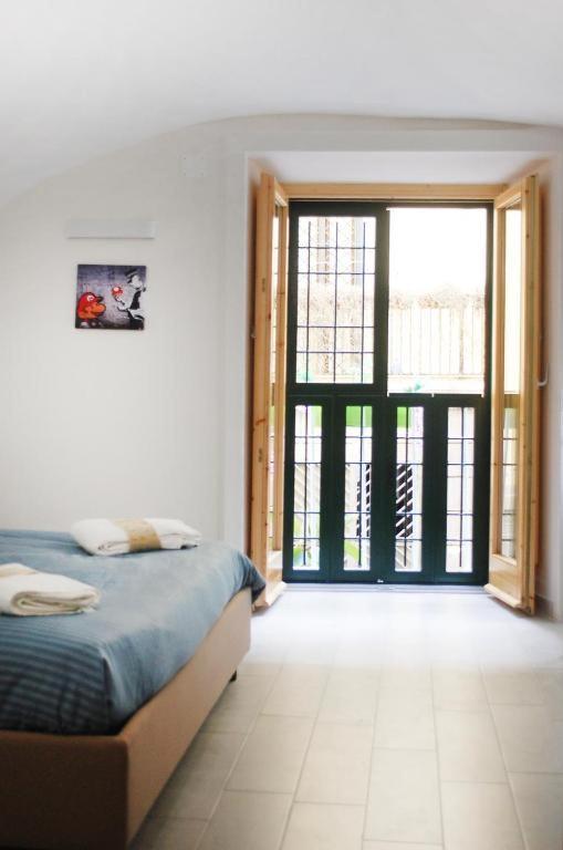 Legnosuites 3 Rooms 3 Bathrooms Group And Family By Housein나폴리 외부 사진