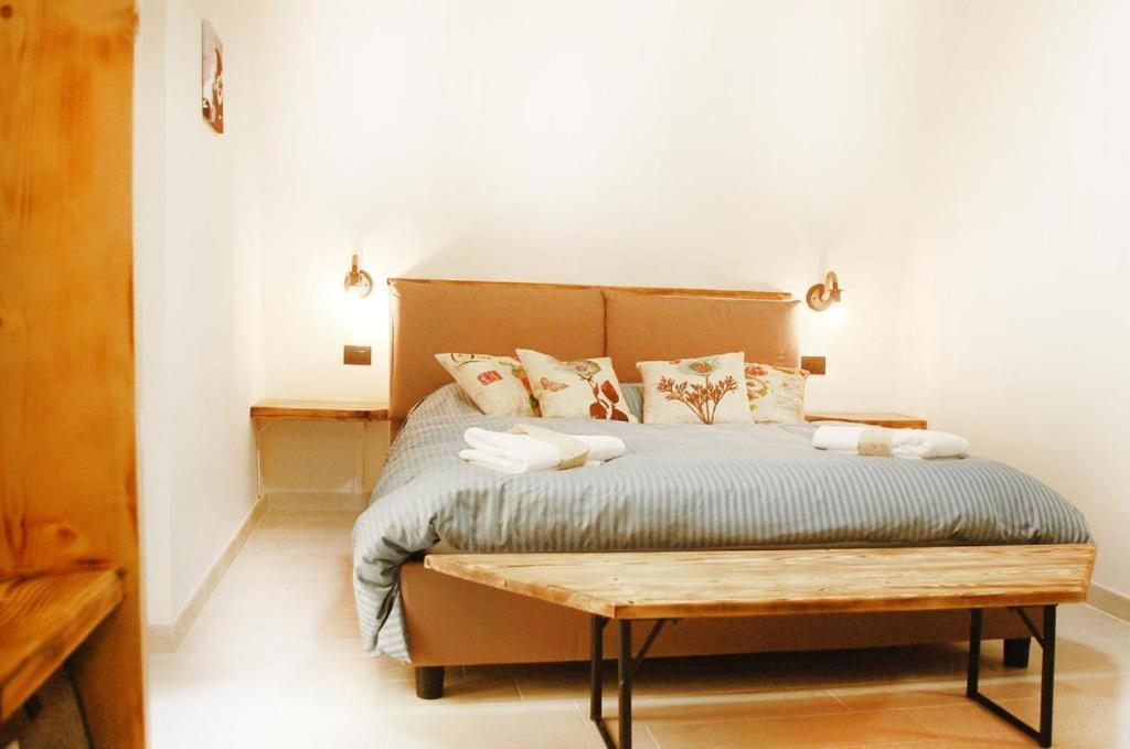 Legnosuites 3 Rooms 3 Bathrooms Group And Family By Housein나폴리 외부 사진