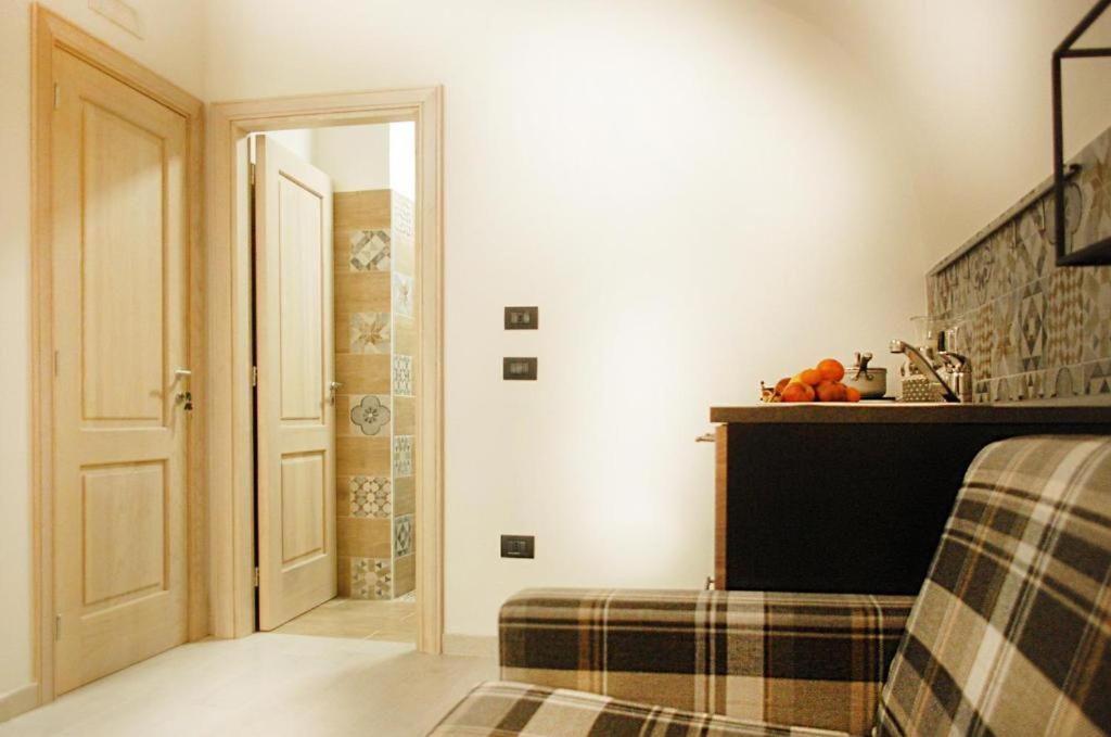 Legnosuites 3 Rooms 3 Bathrooms Group And Family By Housein나폴리 외부 사진